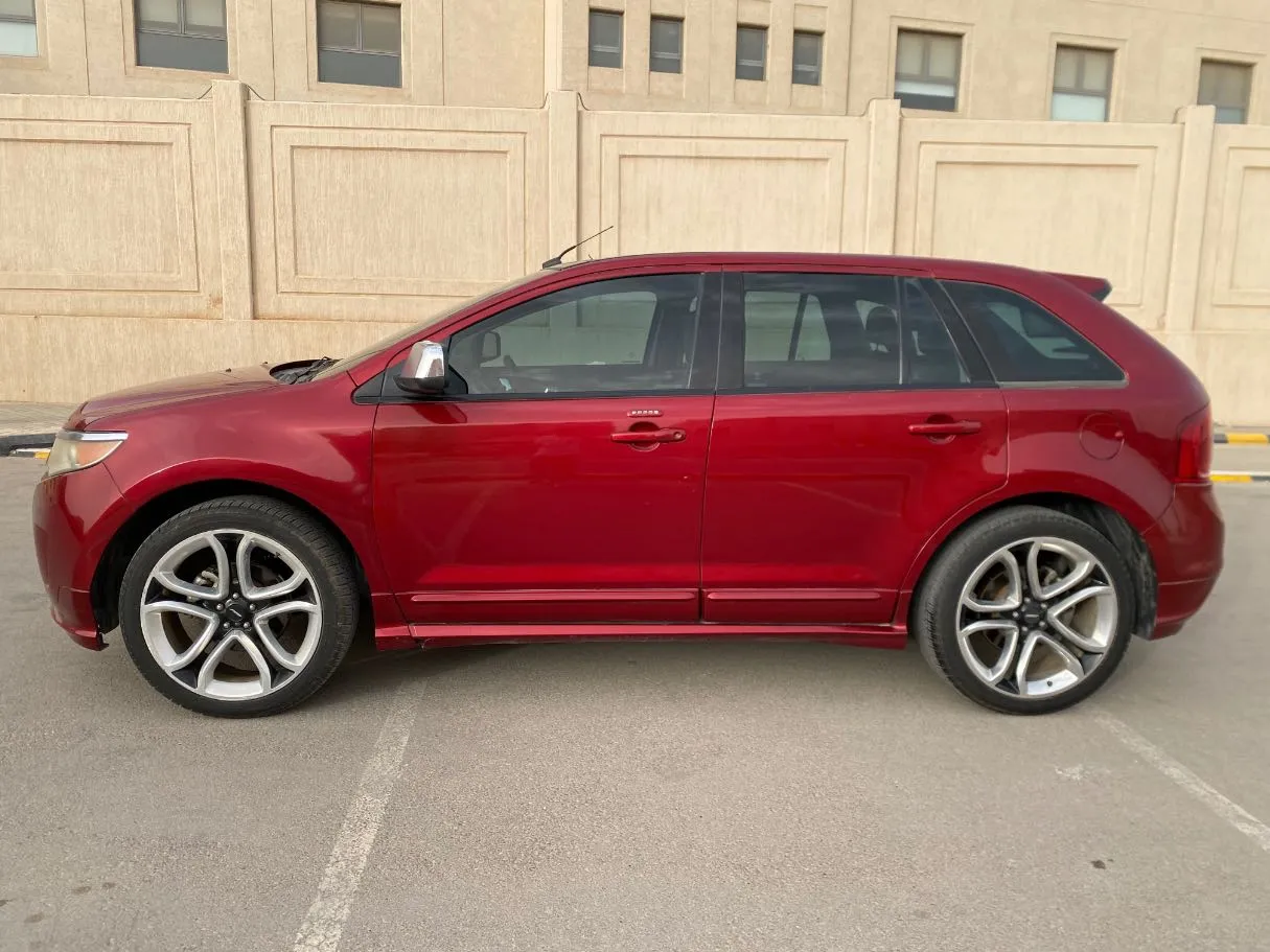 Car image 8
