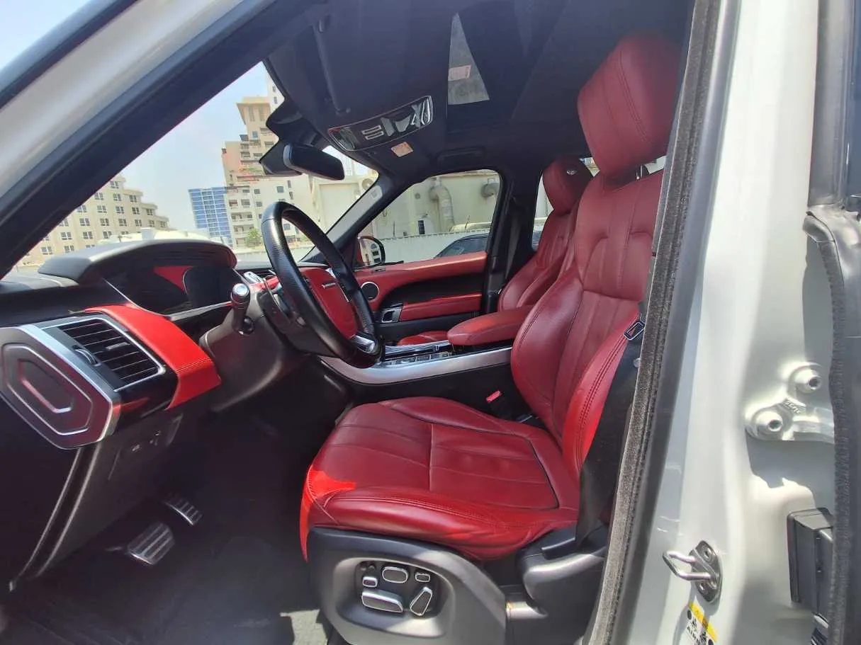 Car image 7