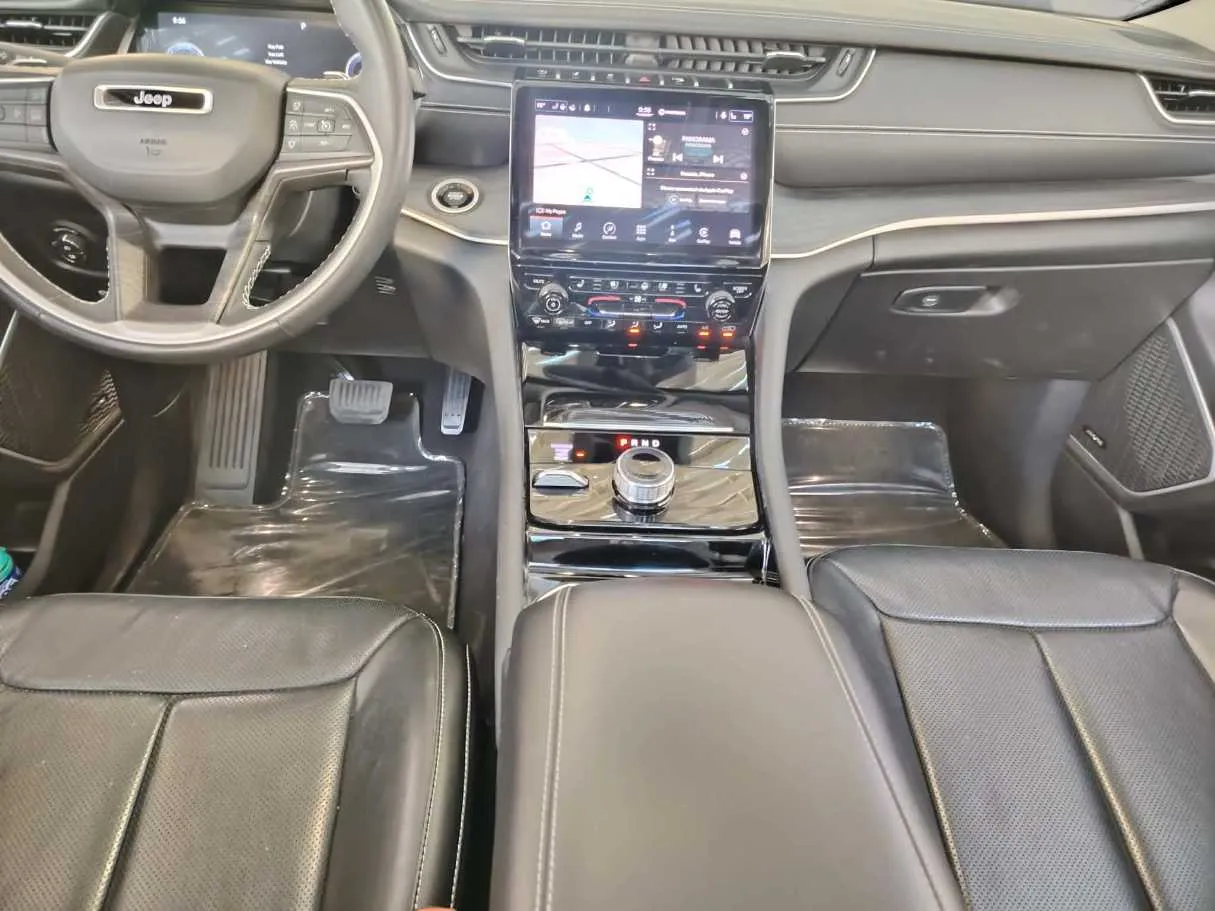 Car image 22