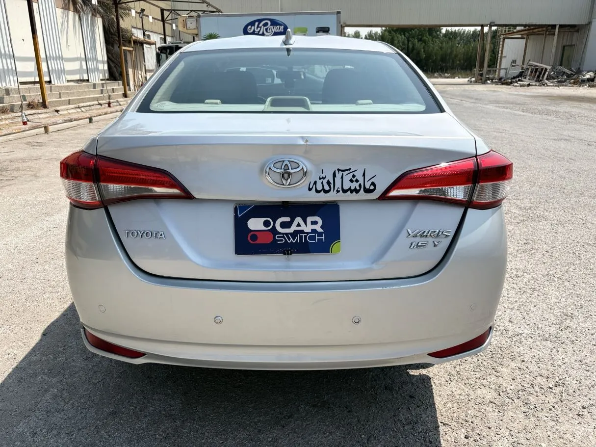 Car image 6