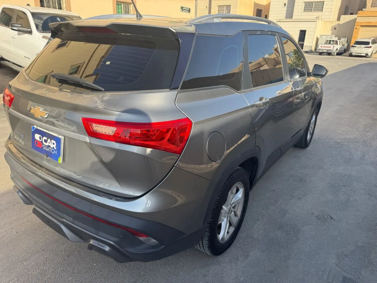 Car image 5