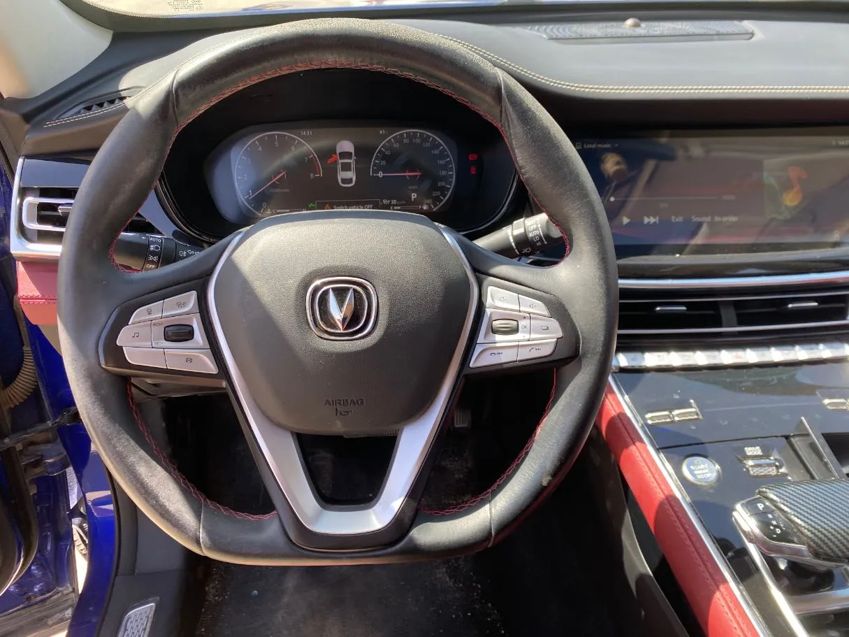 Car image 17