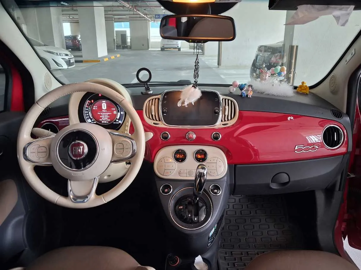 Car image 15
