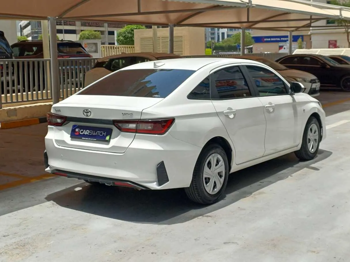 Car image 7