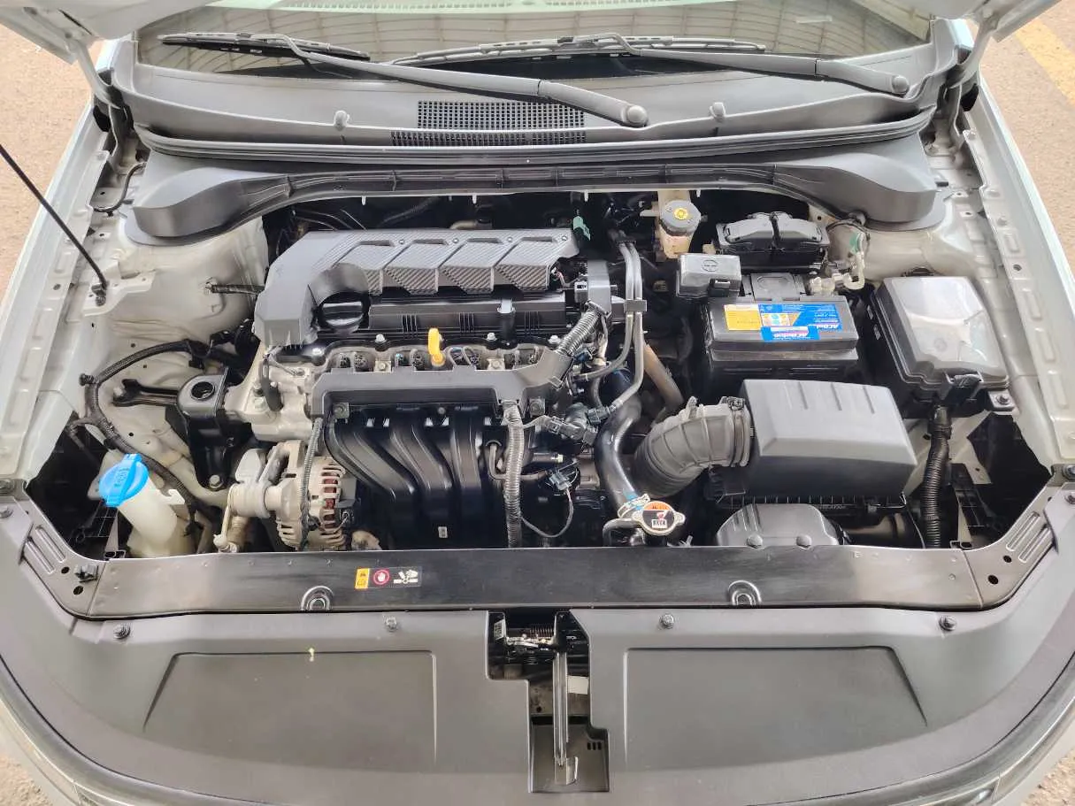 Car image 29