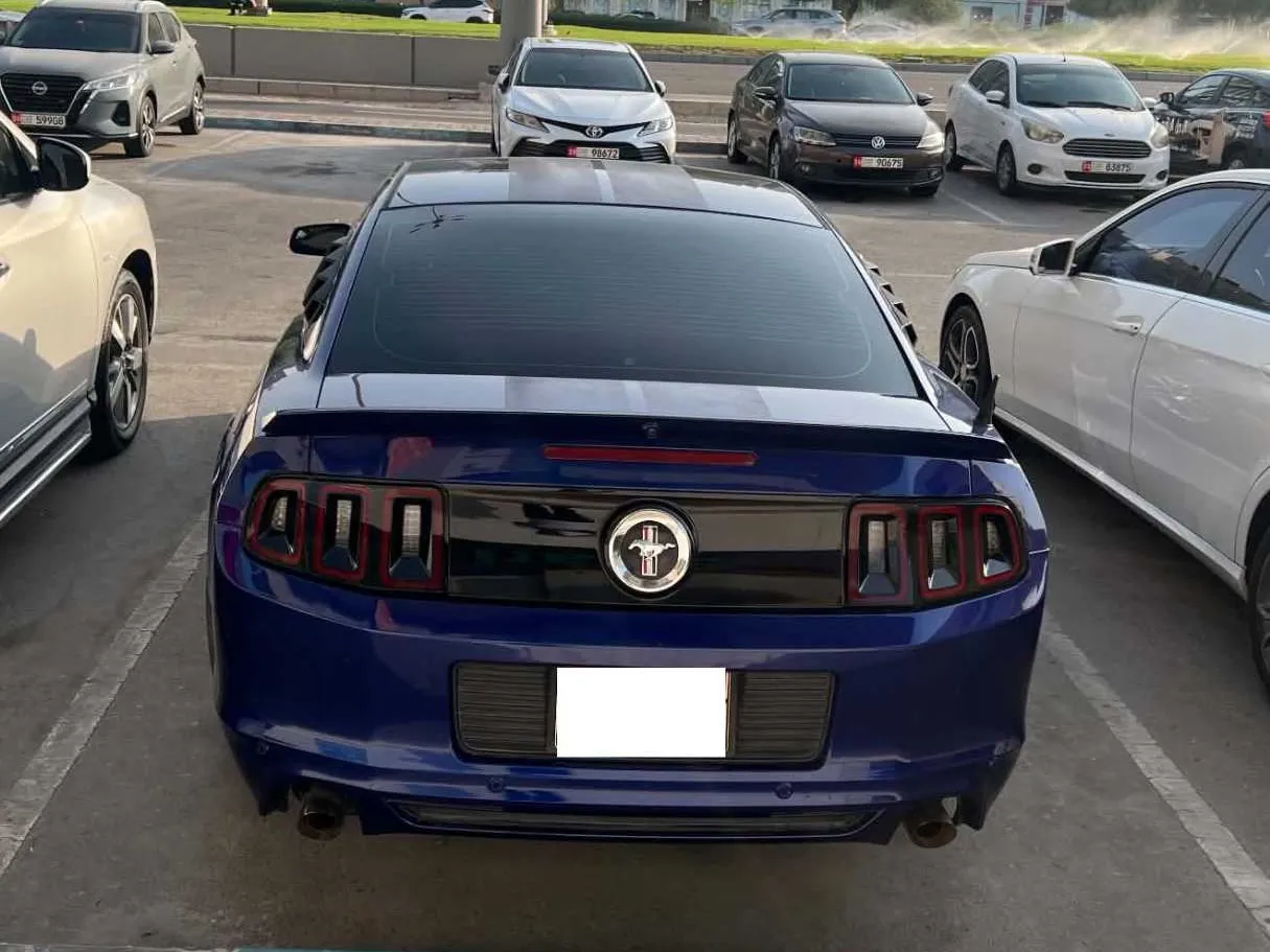 Car image 5