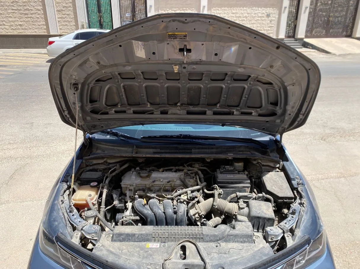 Car image 19