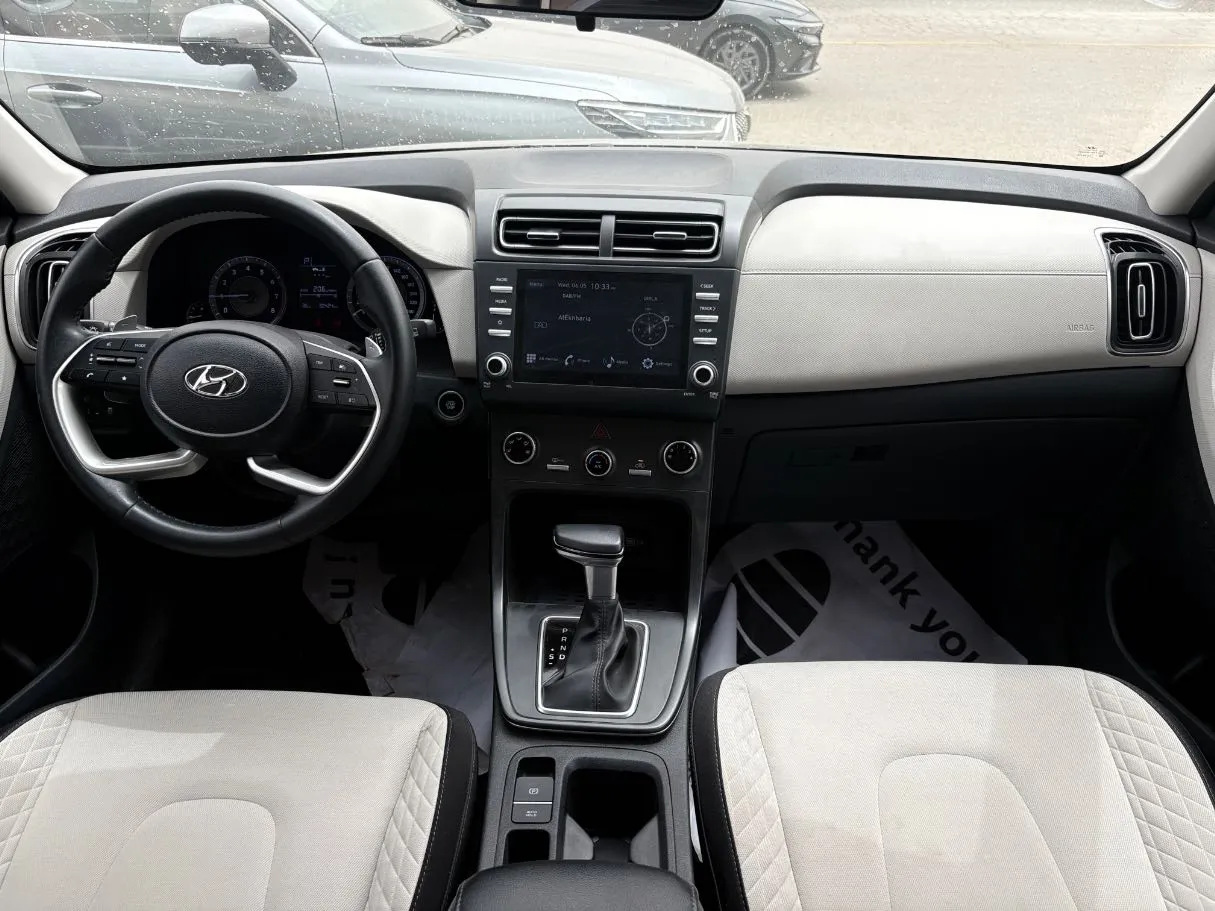 Car image 20