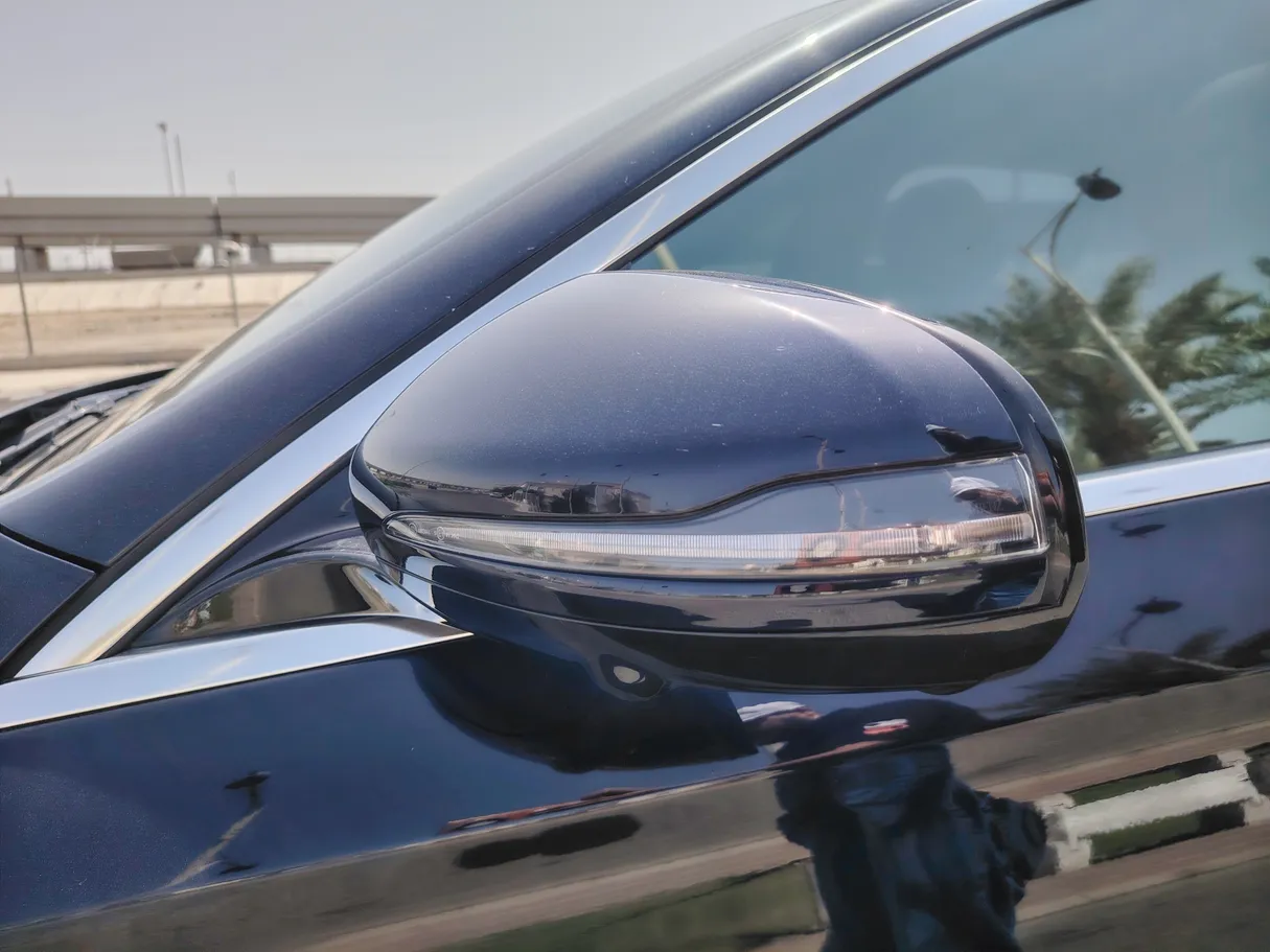 Car image 27