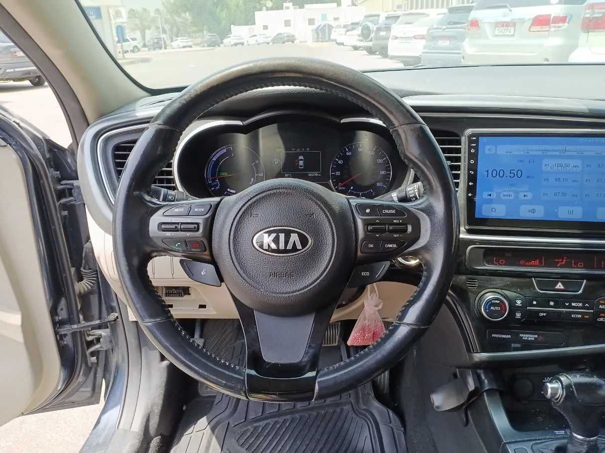 Car image 17