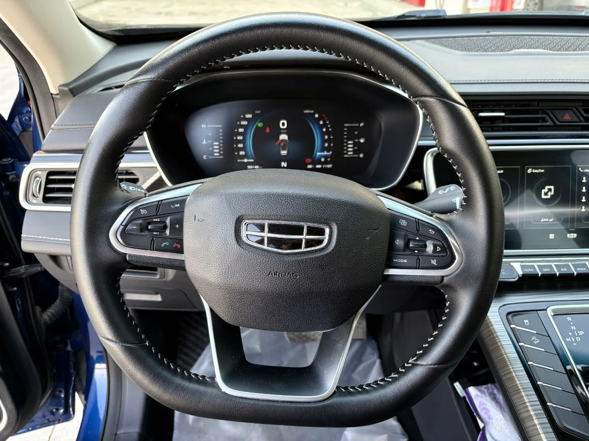 Car image 19