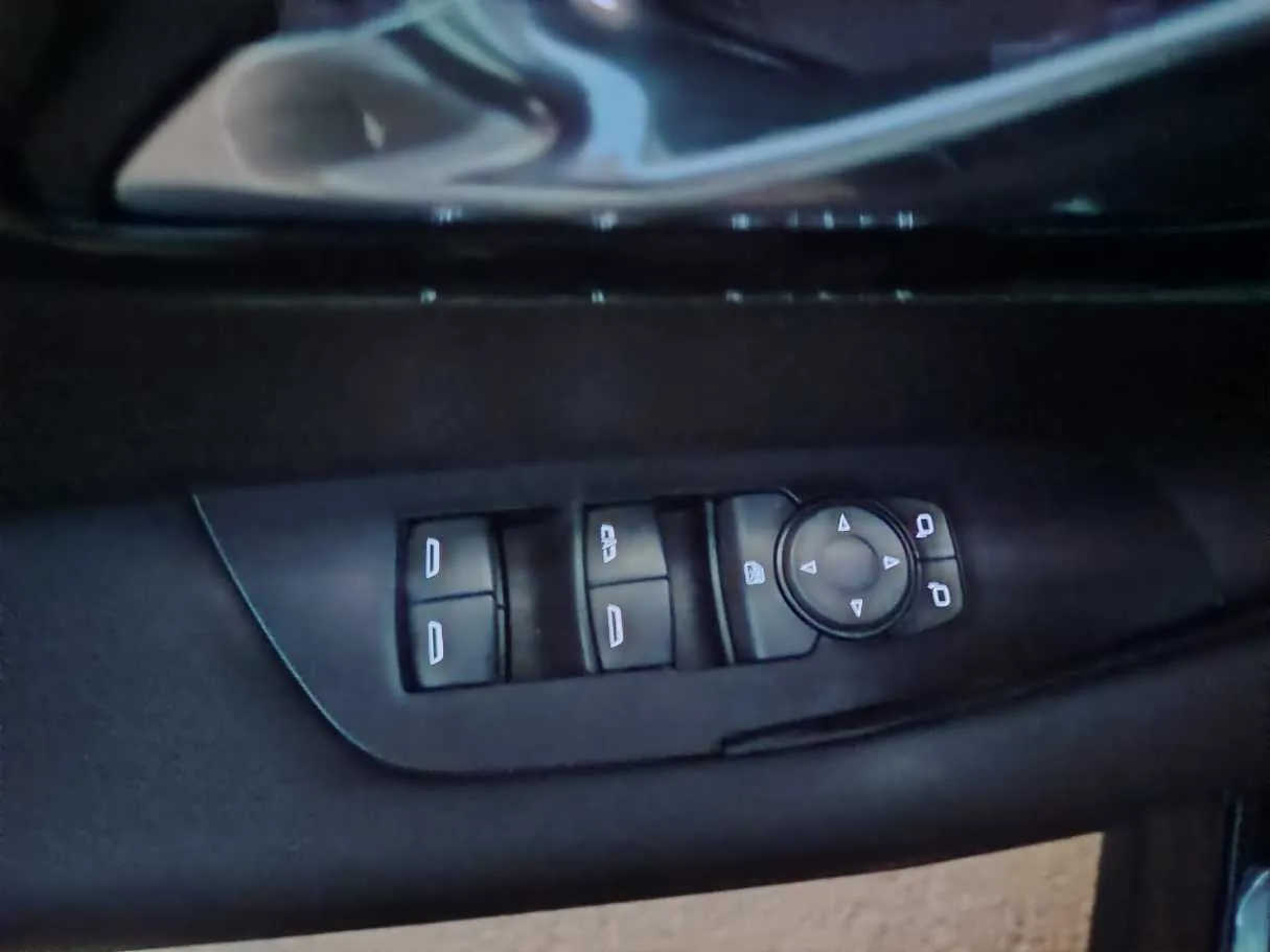 Car image 45