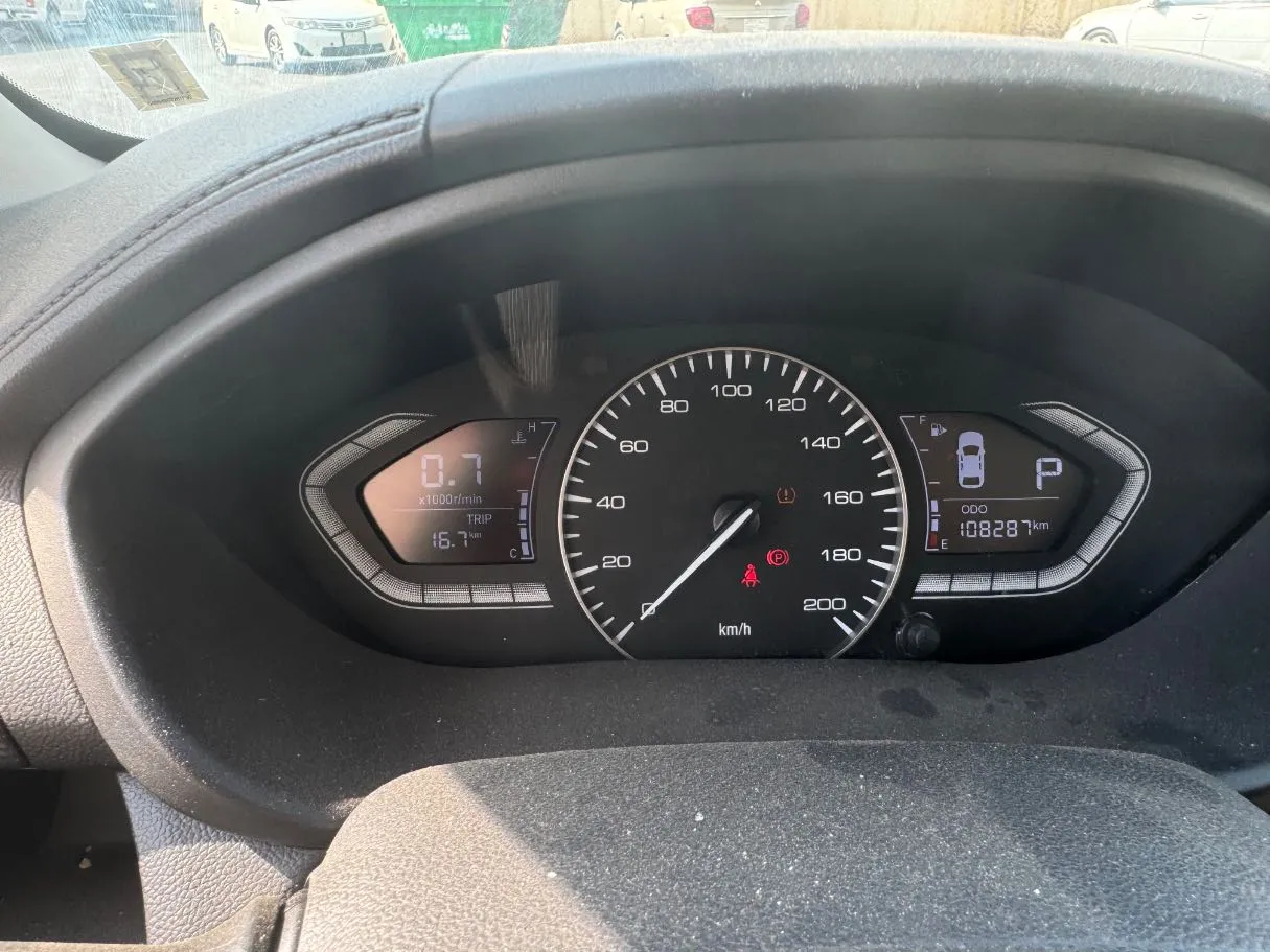 Car image 15