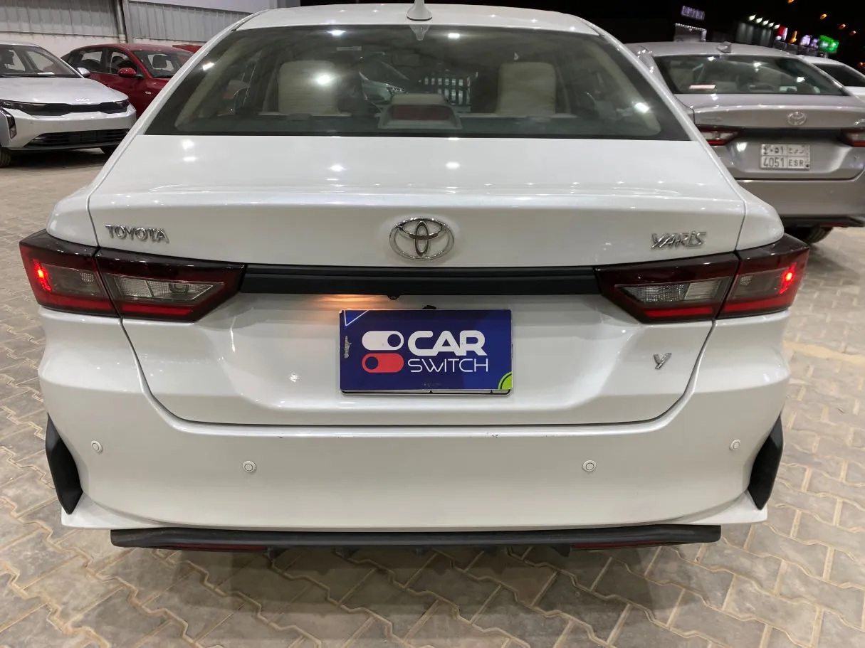 Car image 6