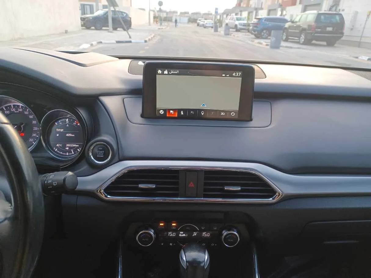 Car image 15