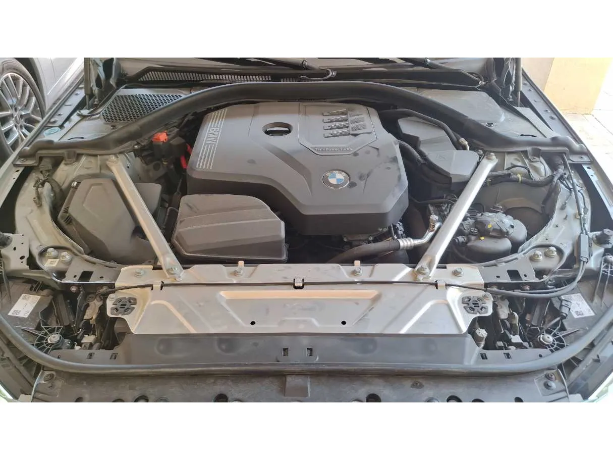 Car image 23