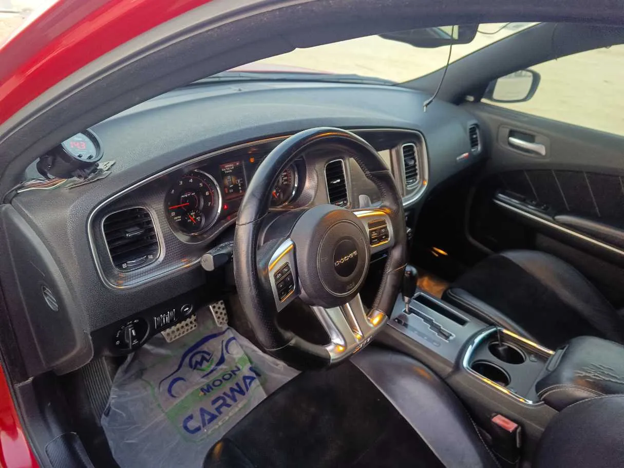 Car image 16