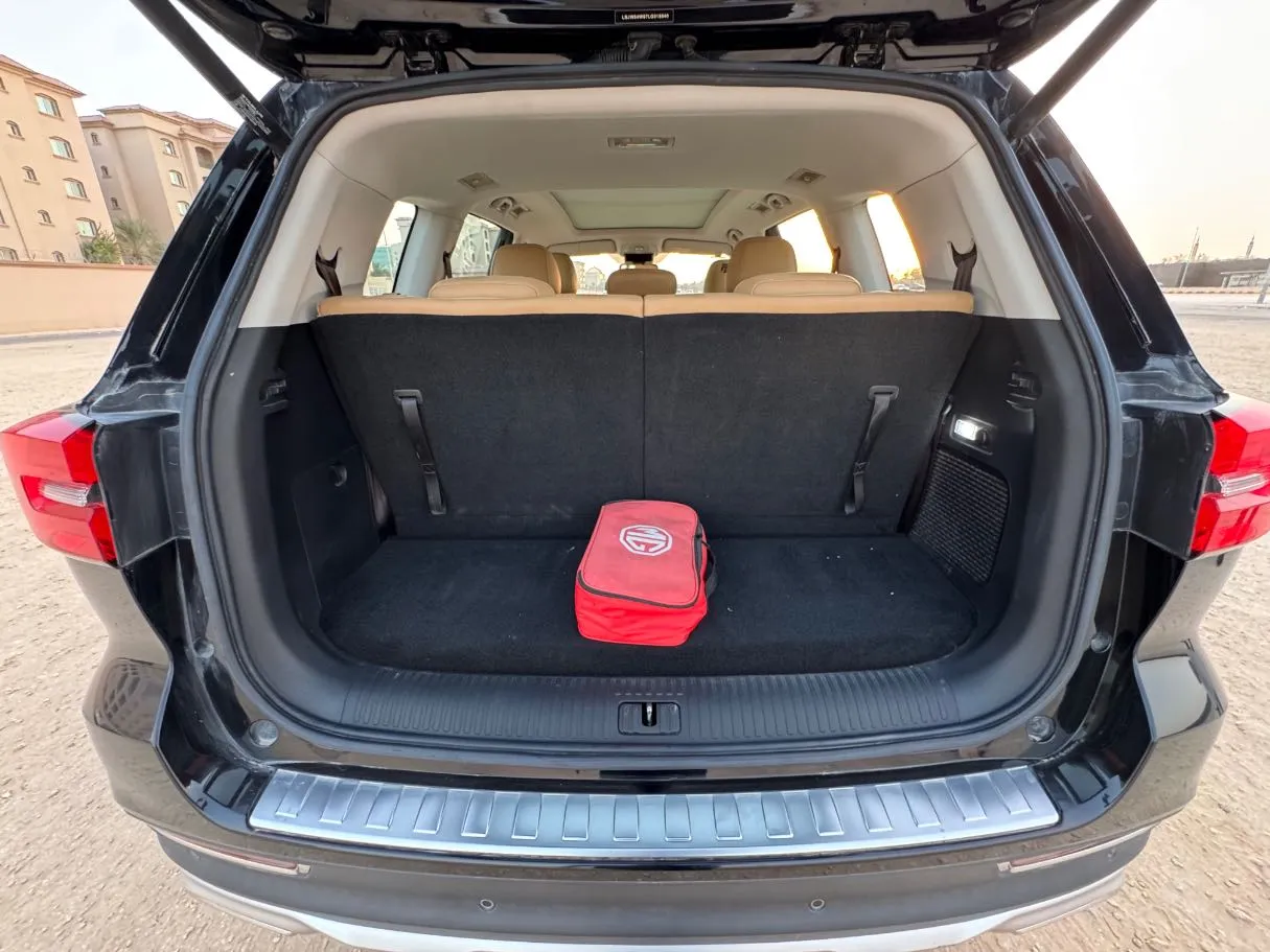Car image 22