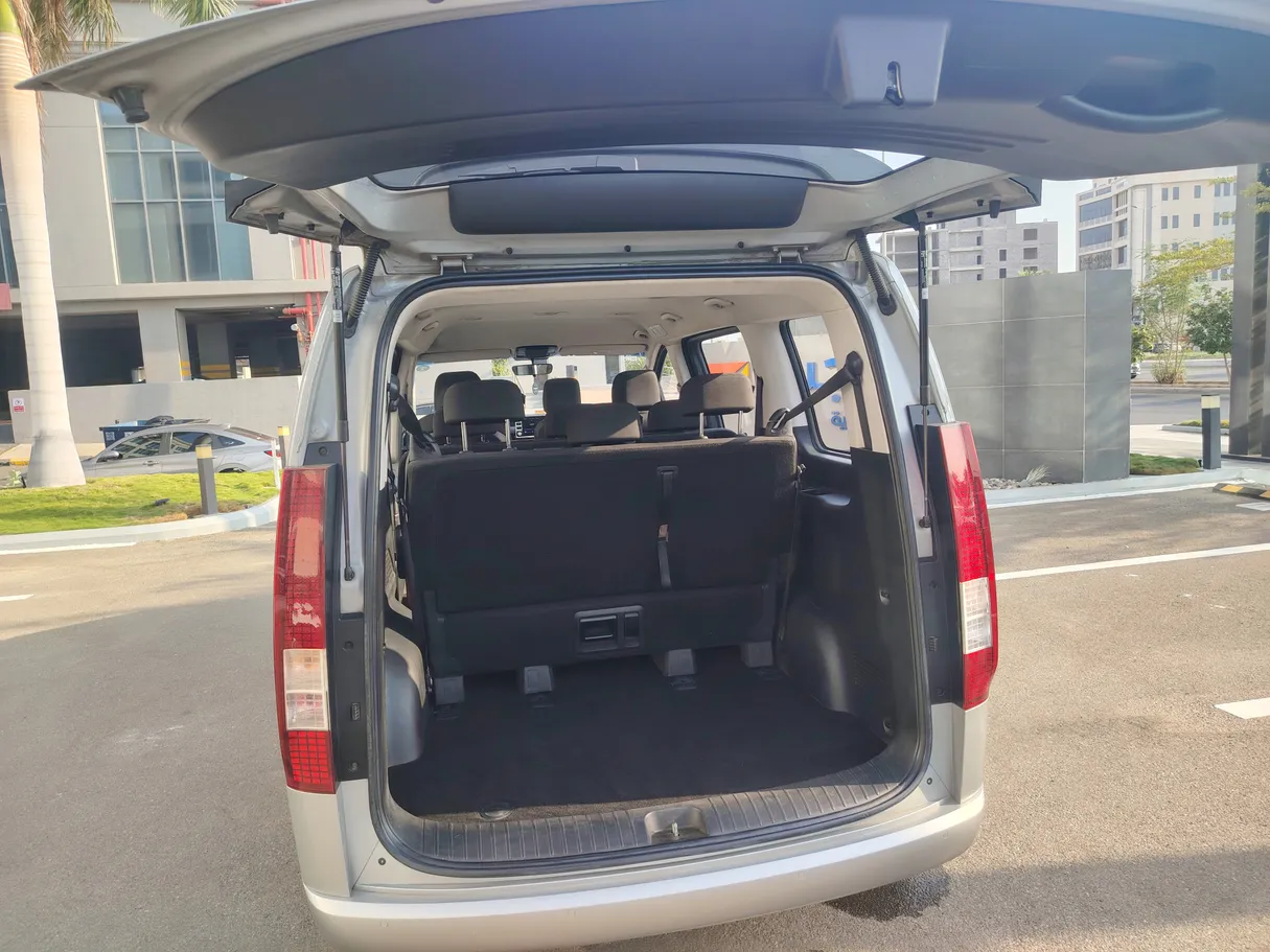 Car image 23