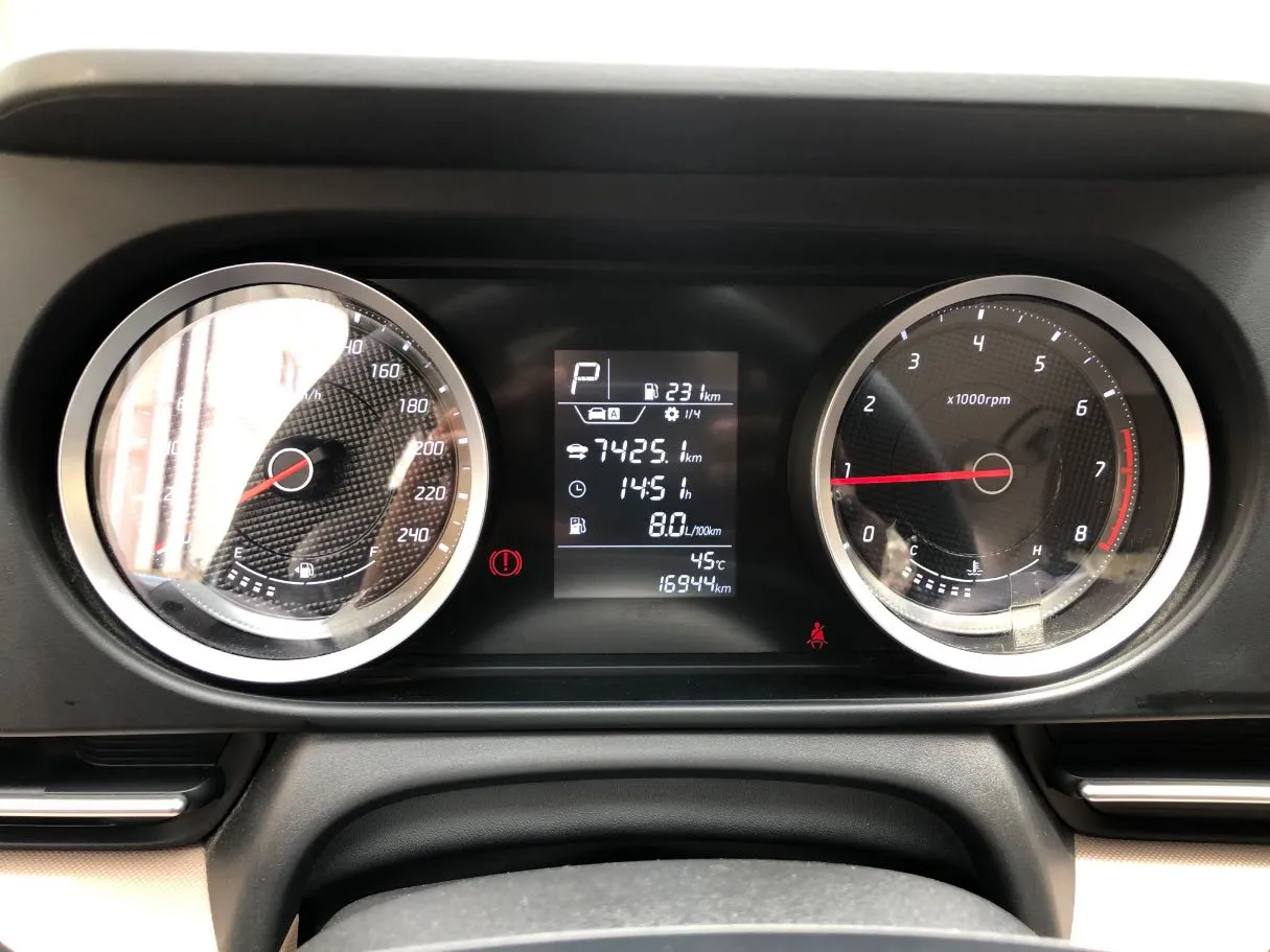 Car image 17