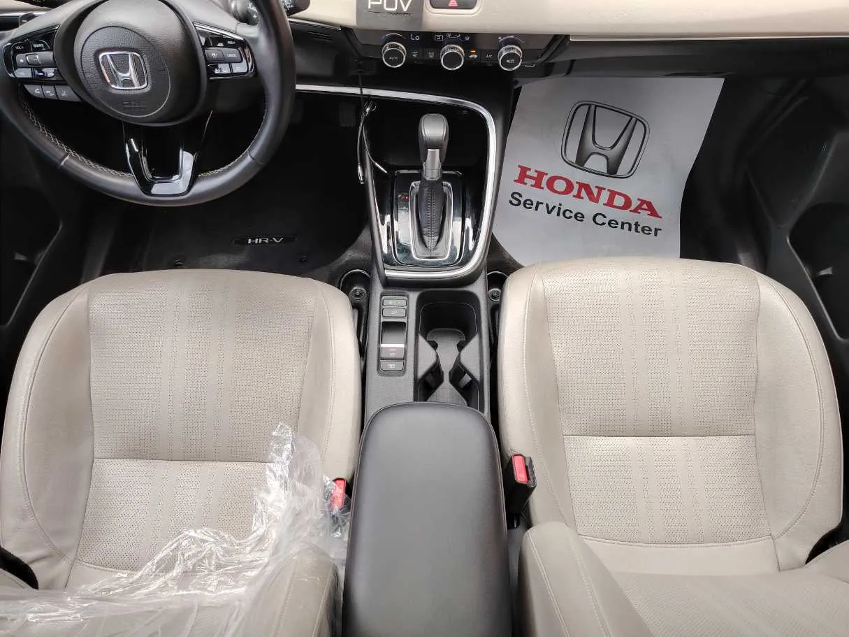 Car image 21