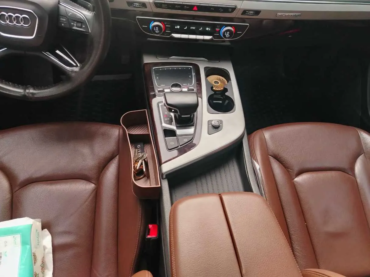 Car image 22