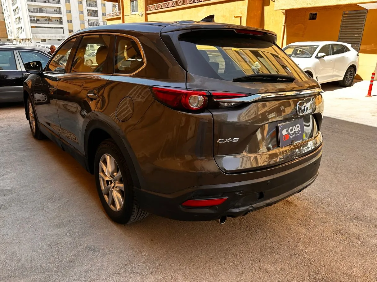 Car image 7