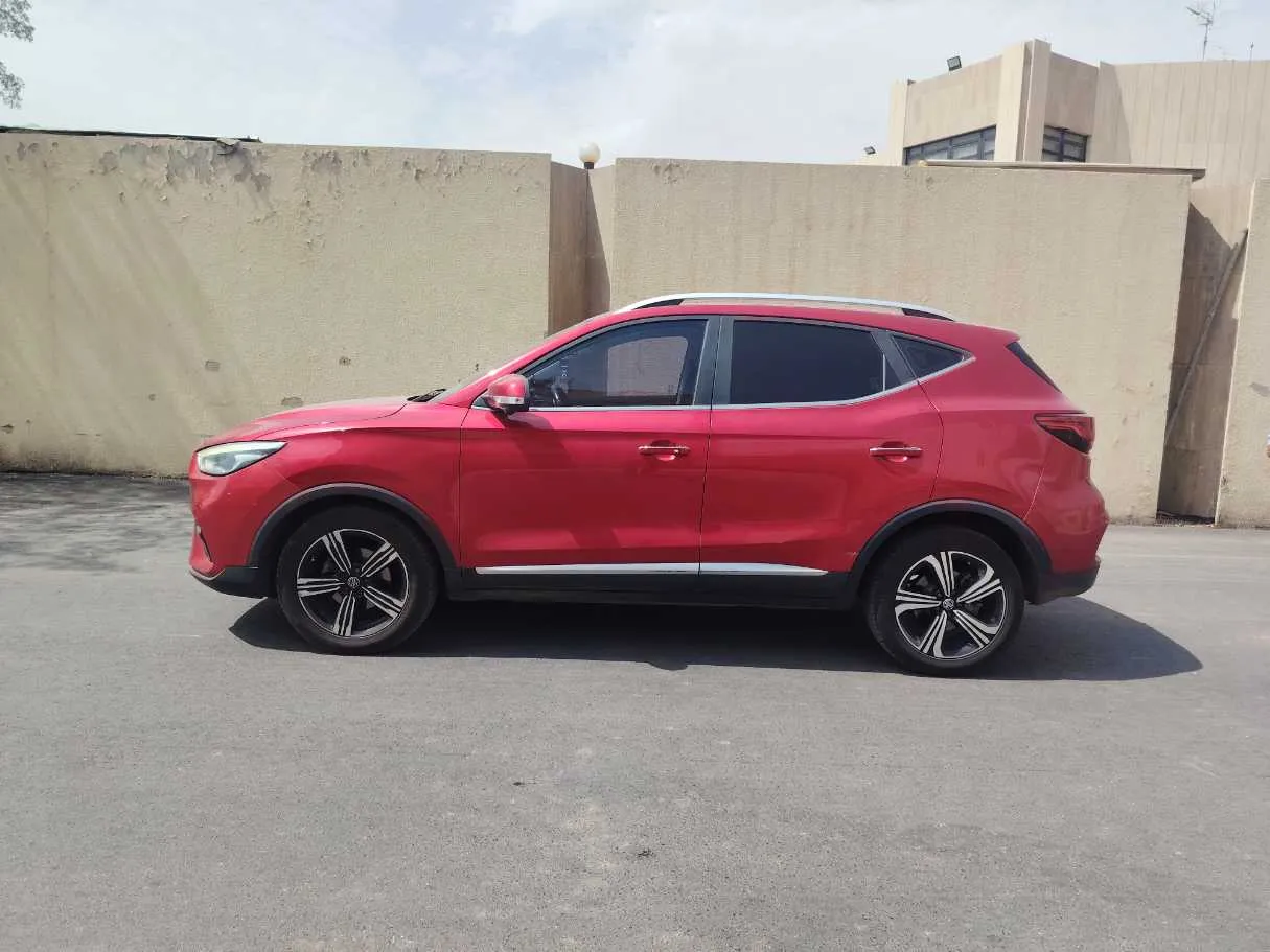 Car image 8