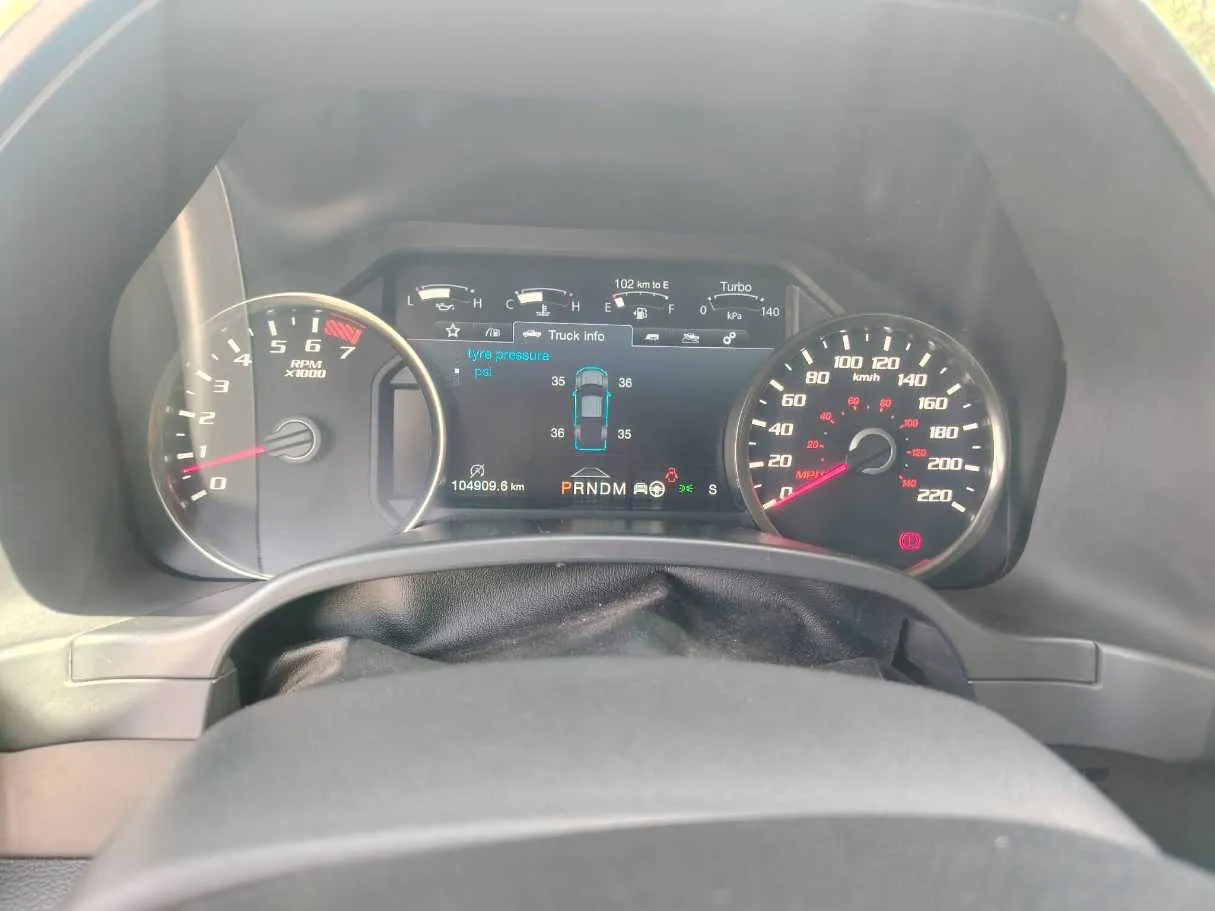 Car image 28