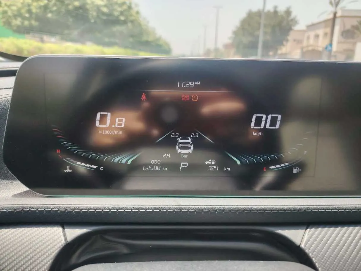 Car image 30