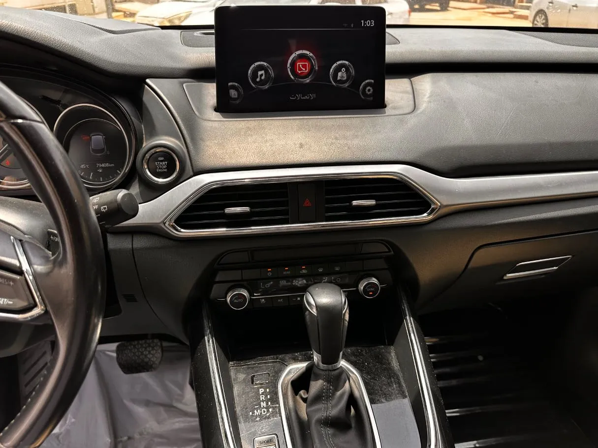 Car image 18