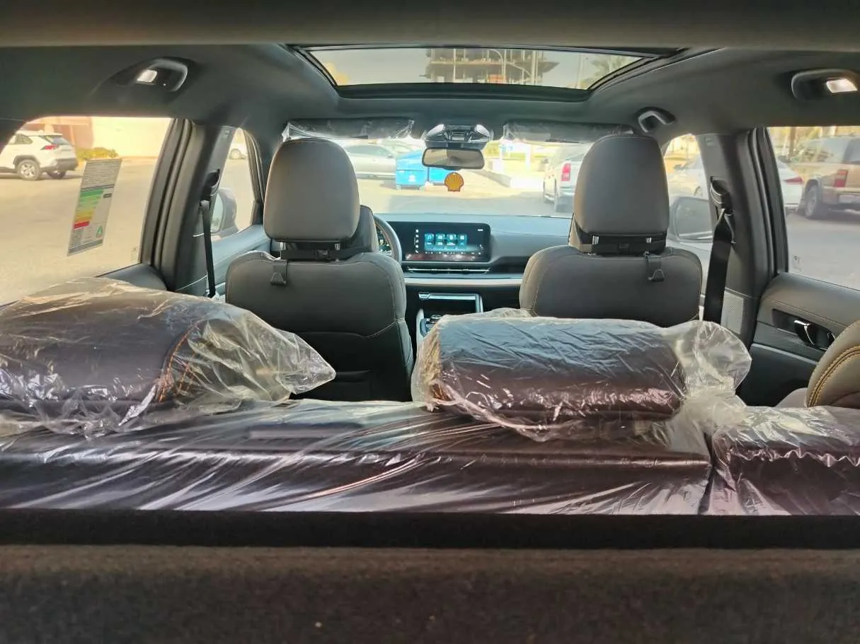 Car image 29