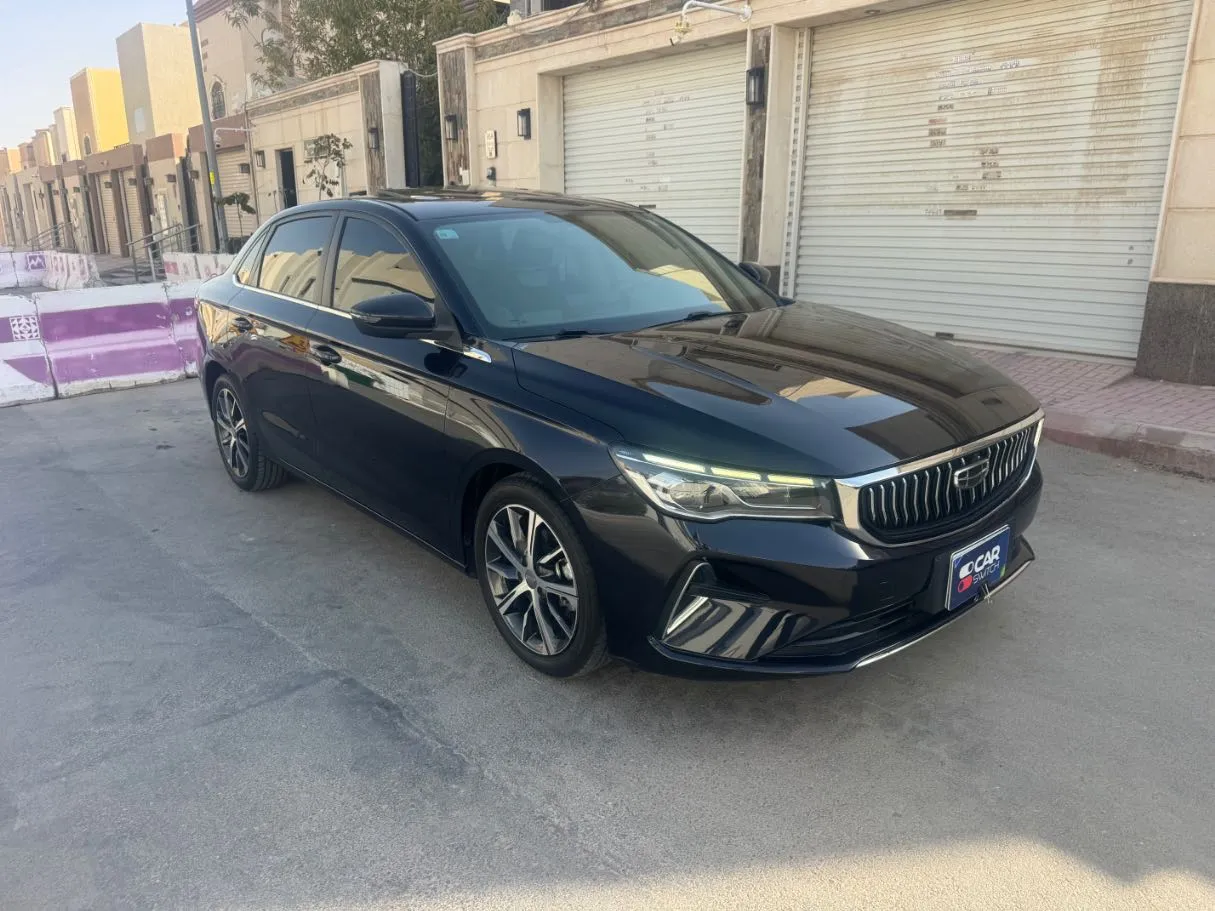 Car image 3