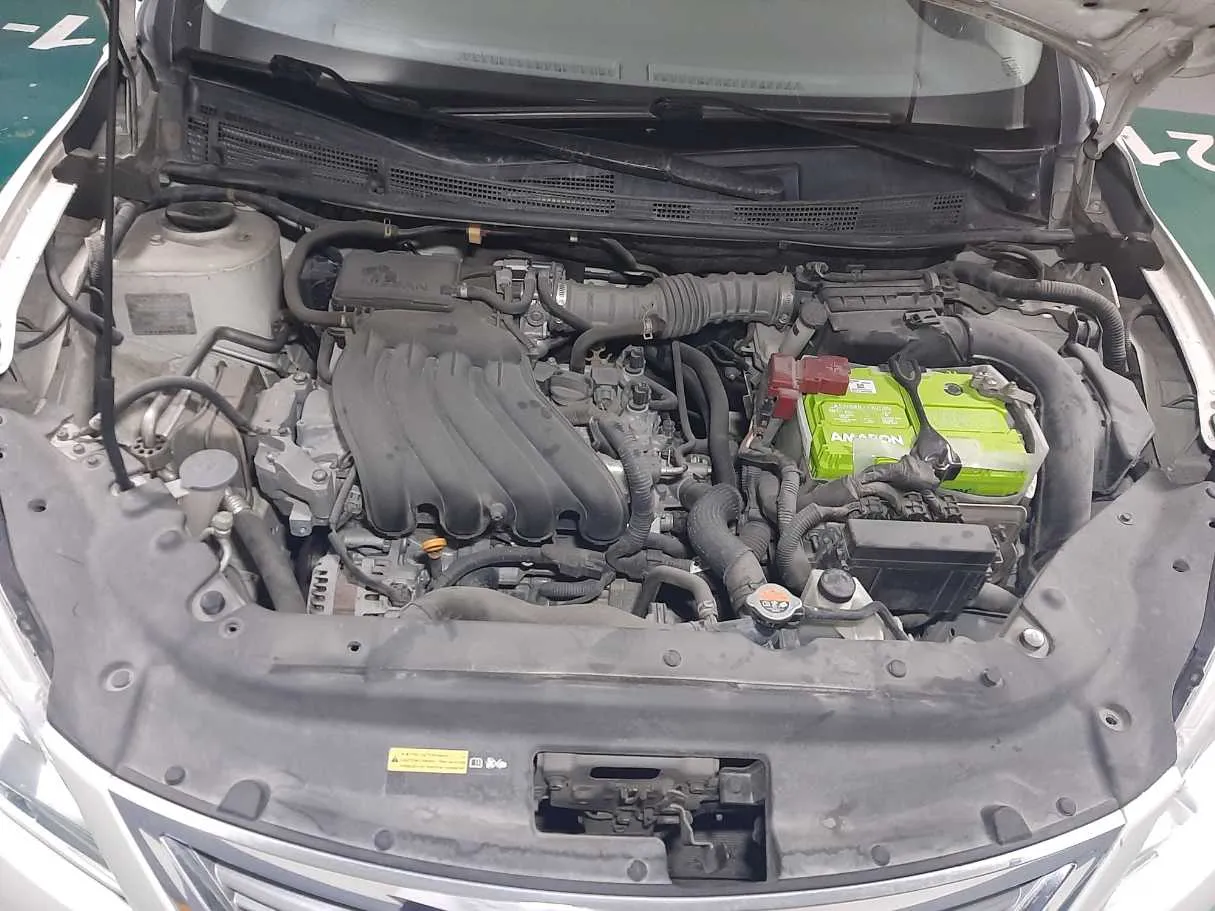 Car image 19