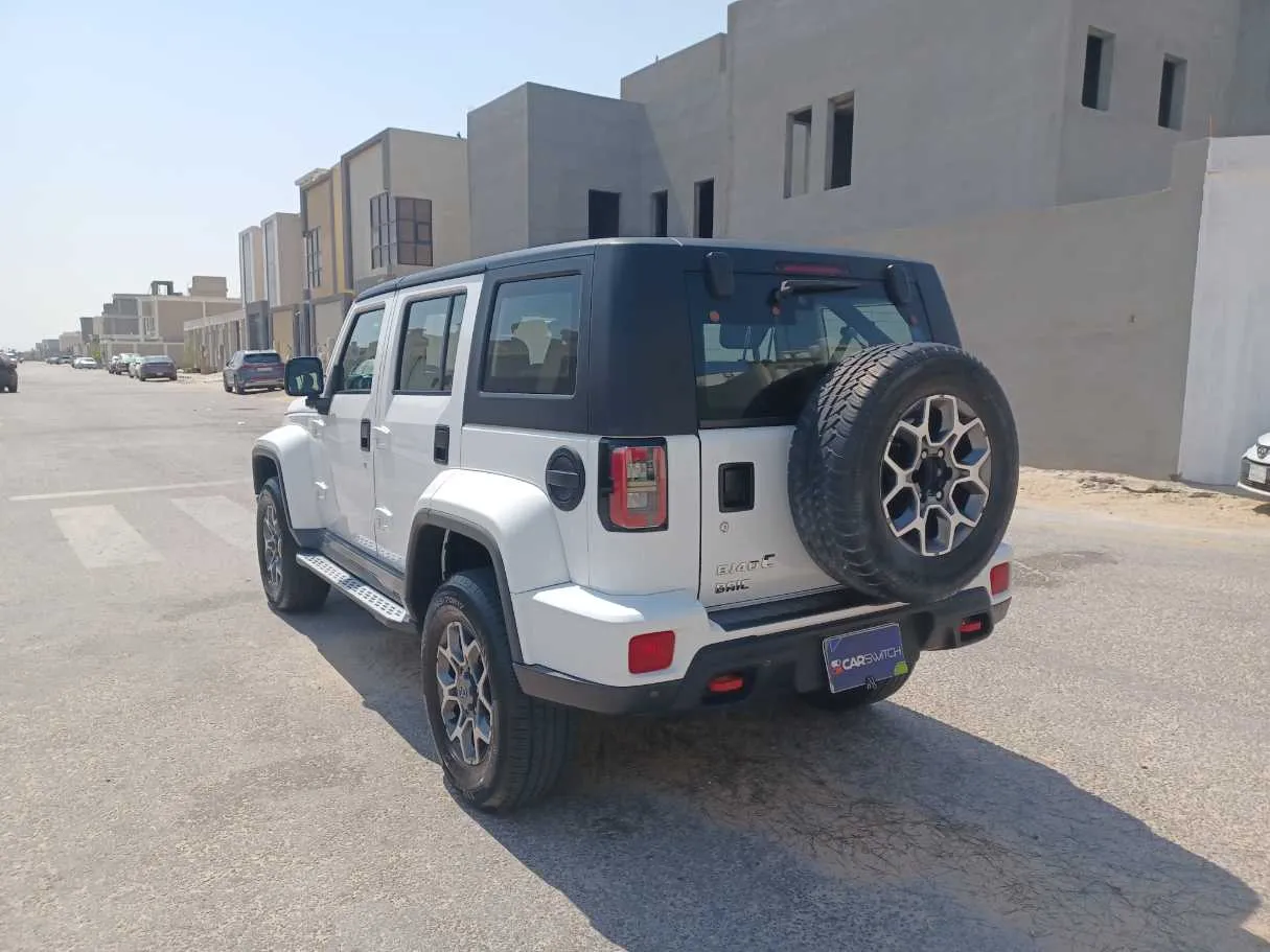 Car image 7
