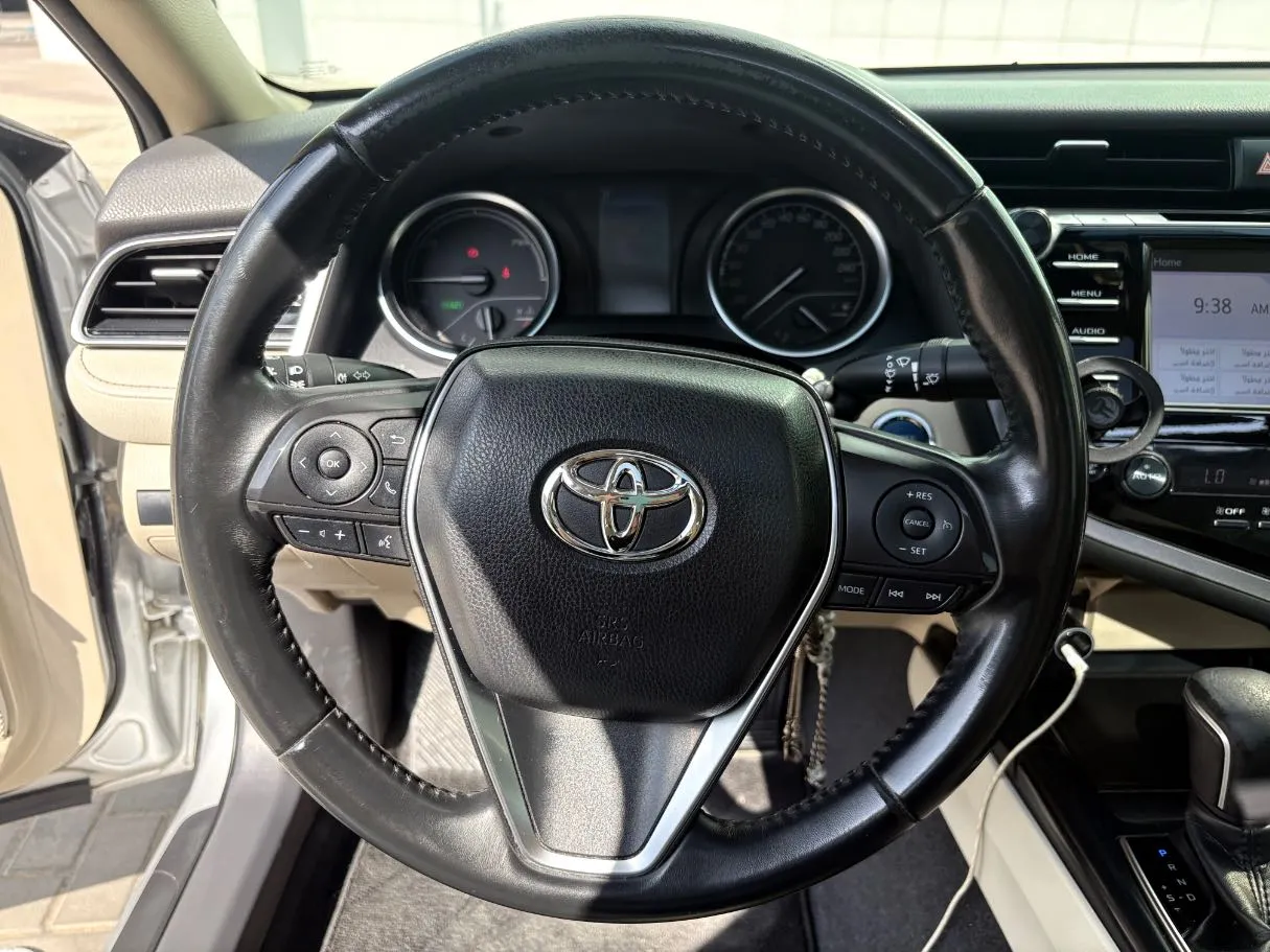 Car image 23