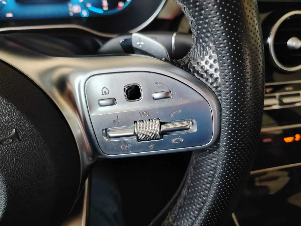 Car image 46