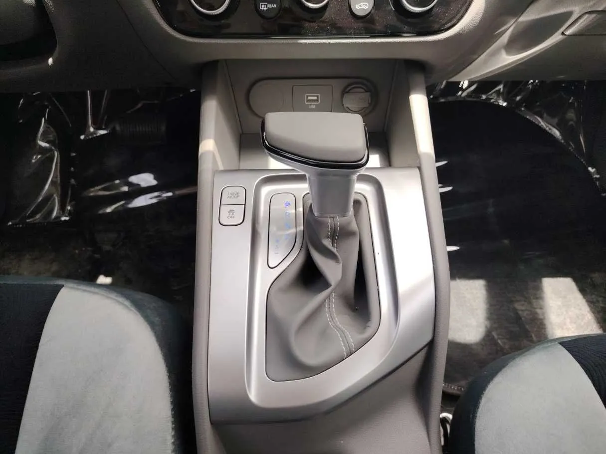 Car image 20