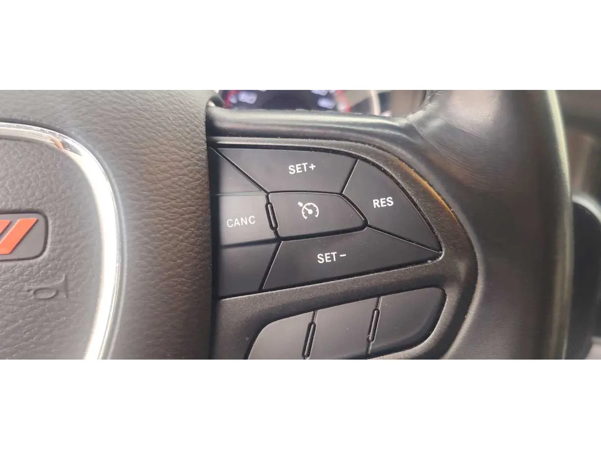 Car image 33