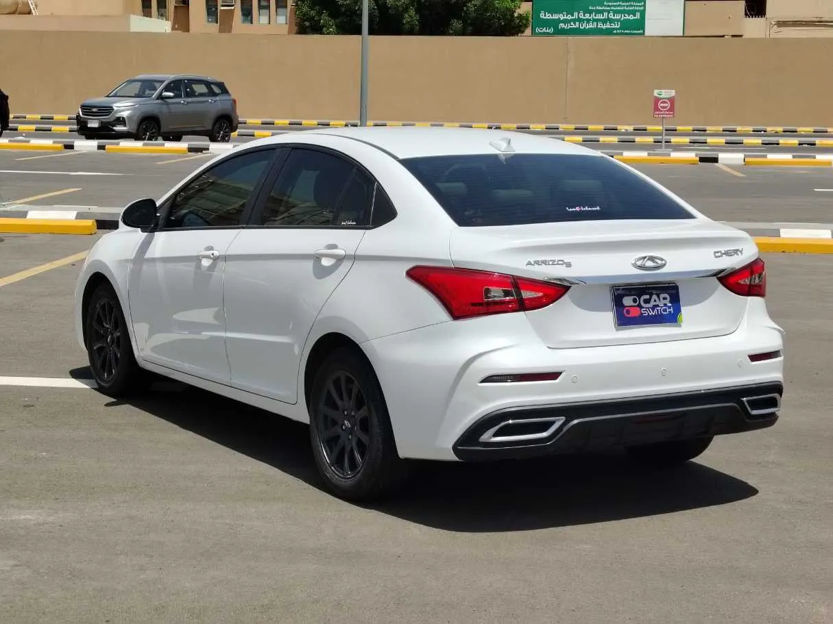Car image 6