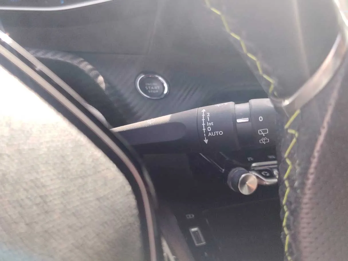 Car image 31