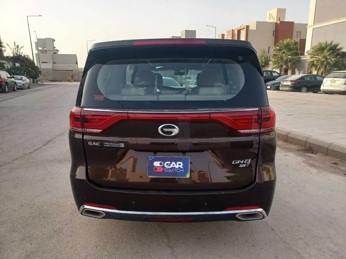 Car image 6