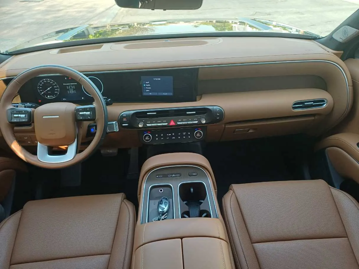 Car image 15