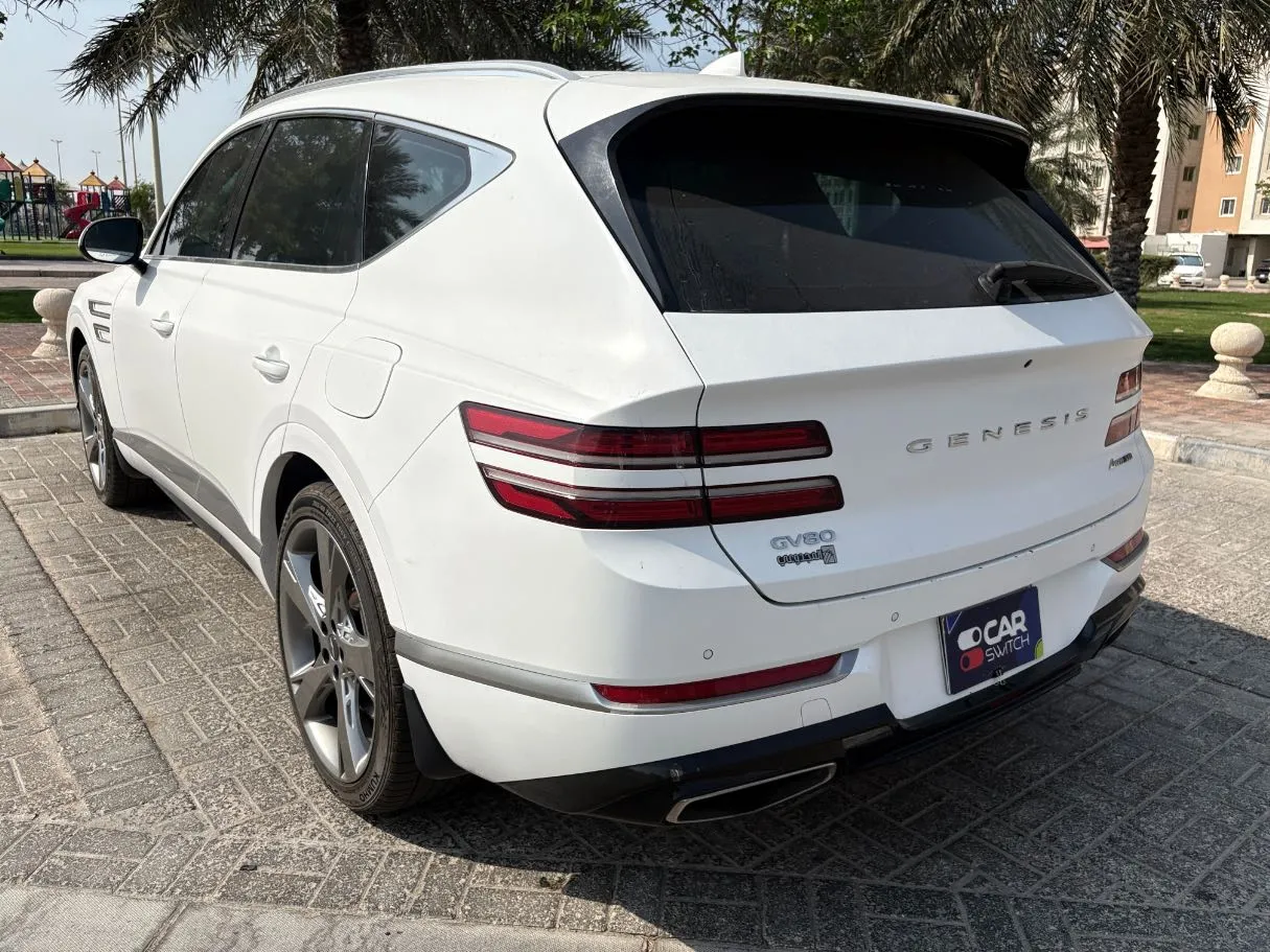Car image 7