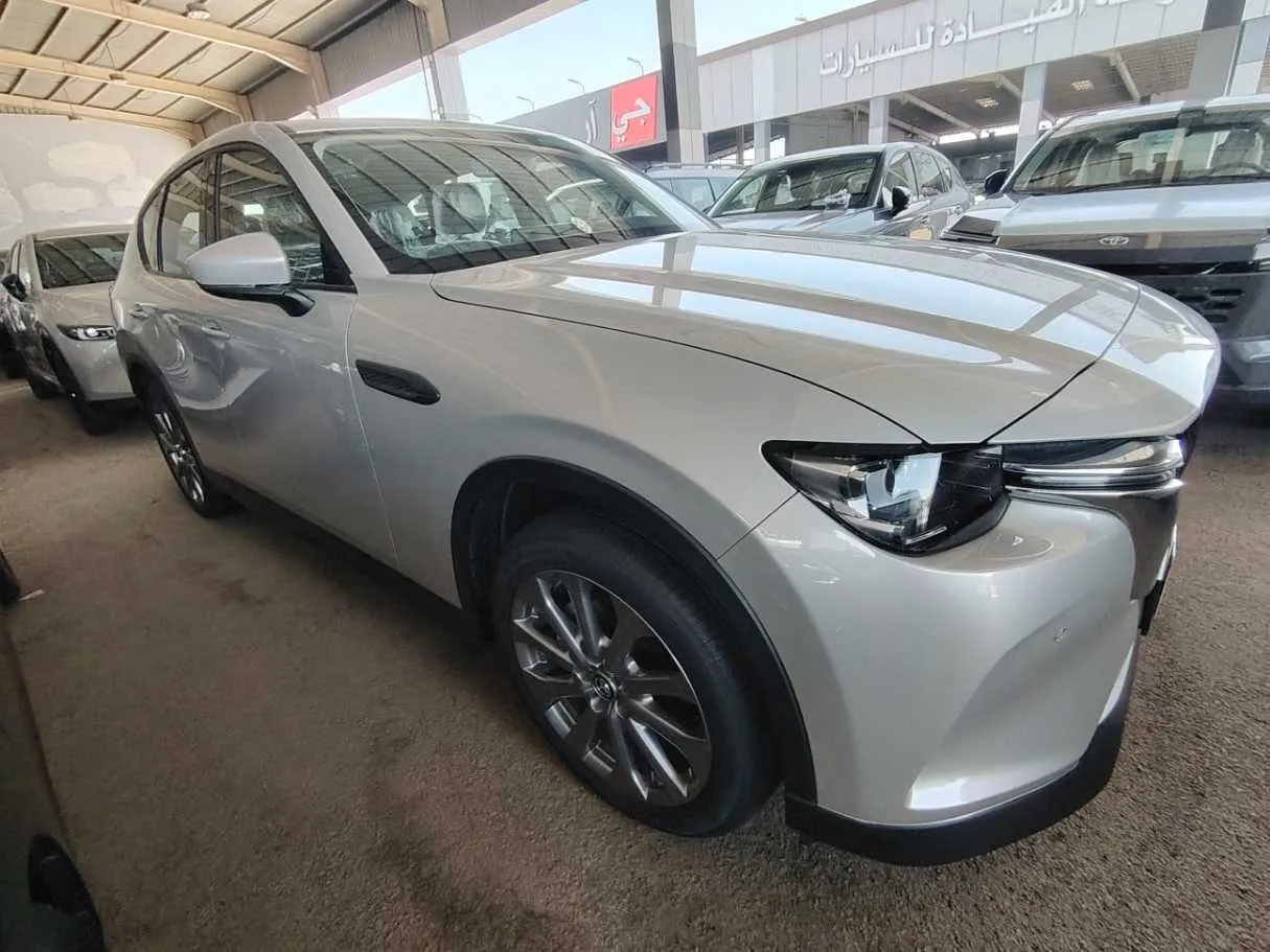 Car image 4