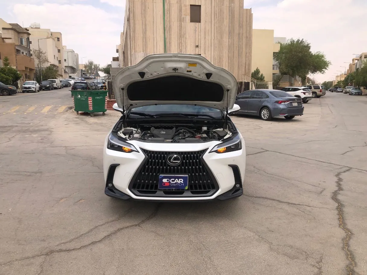 Car image 23