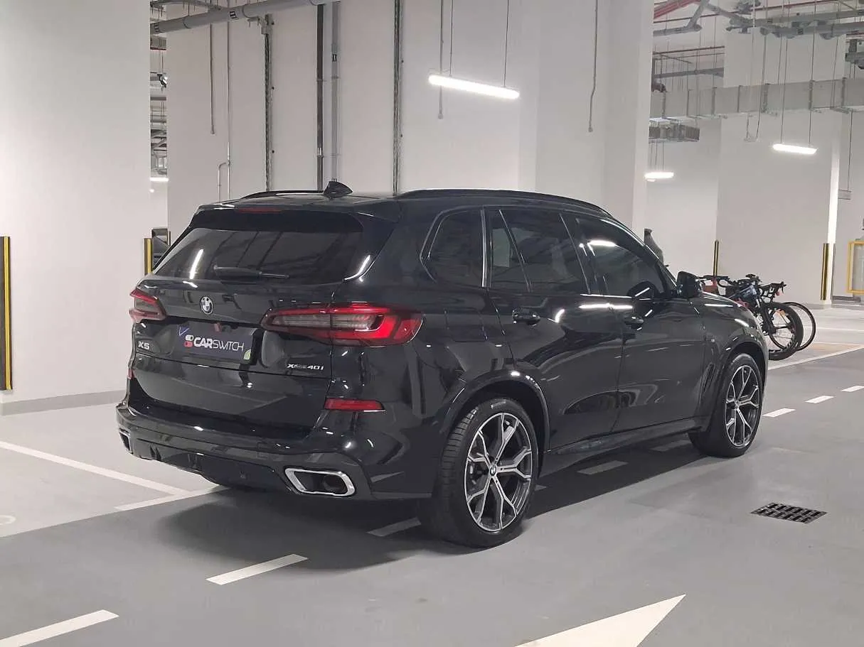 Car image 7