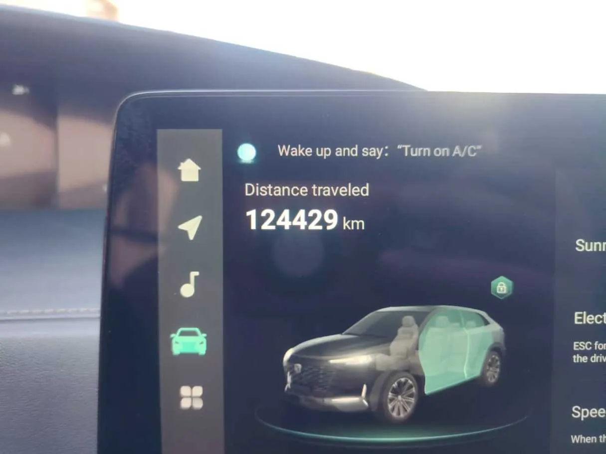 Car image 18