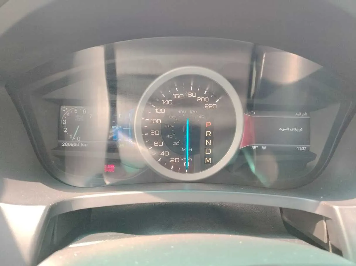 Car image 35