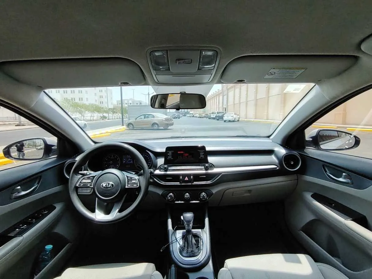 Car image 16